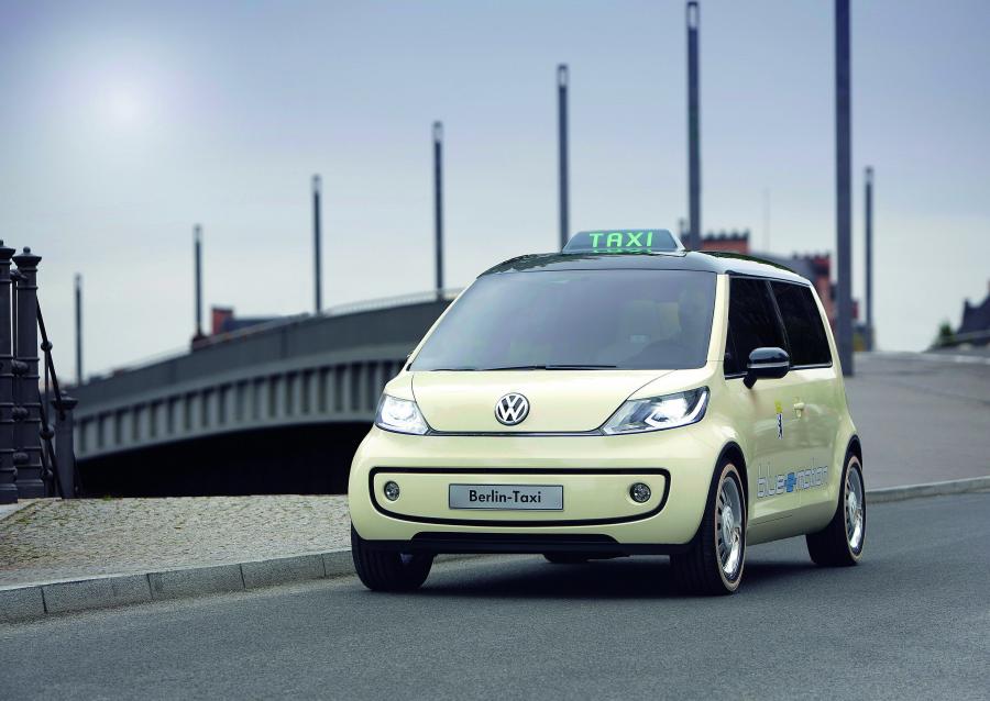  Volkswagen Berlin Taxi 2010 года  (фото 9 из 11)